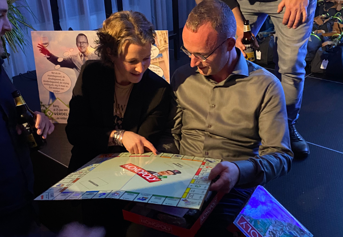 Barry en Heide met Monopoly-spel